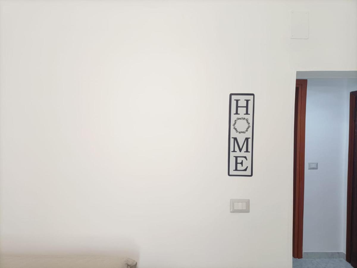 Newhouse Class Бари Екстериор снимка